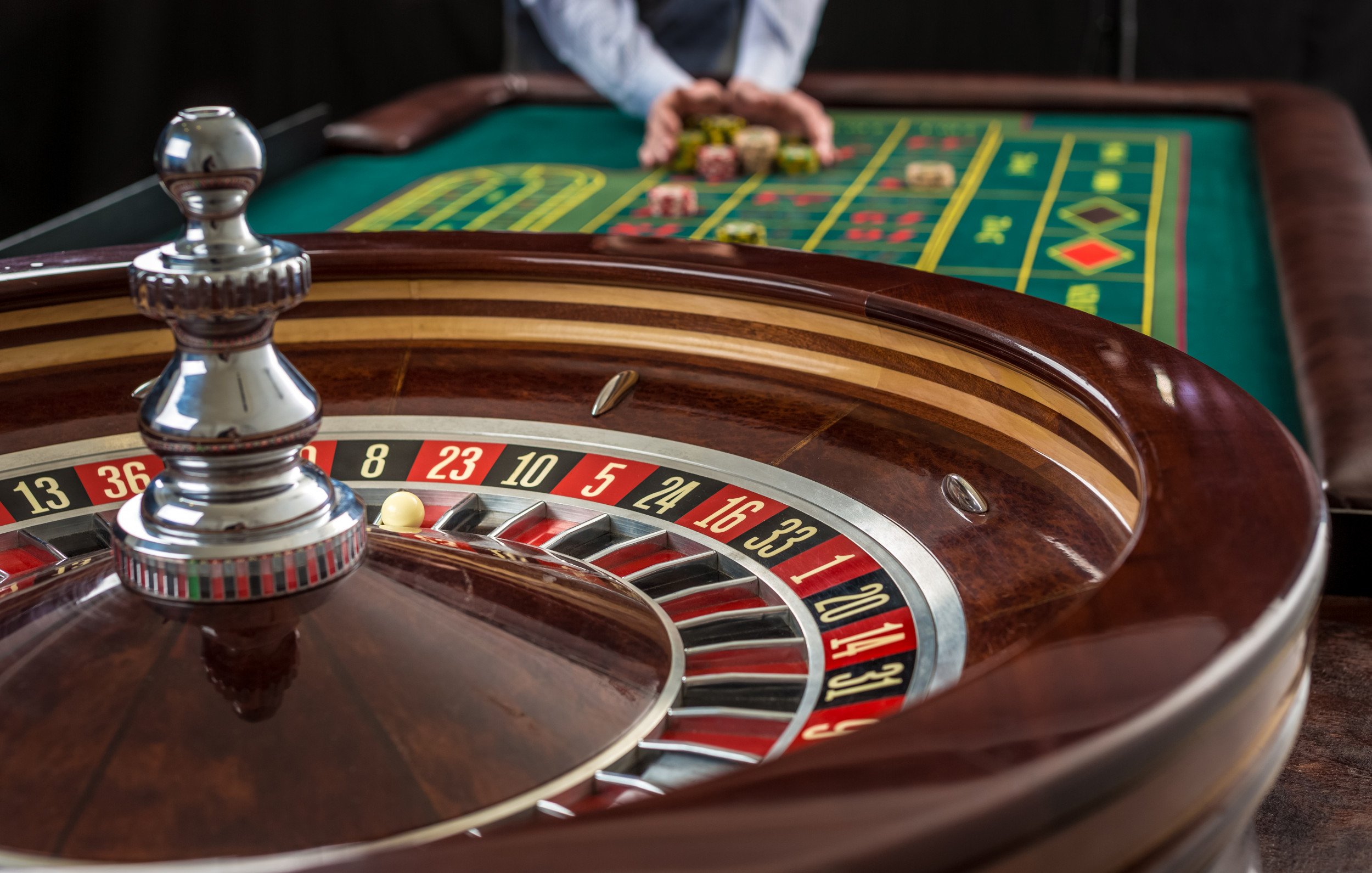 Filipino player accessing phcharm Casino on a mobile browser without app download